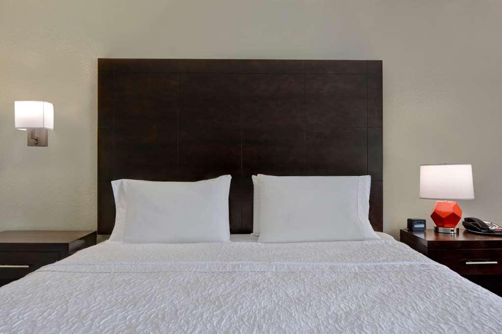 Hampton Inn Greenwood Oda fotoğraf
