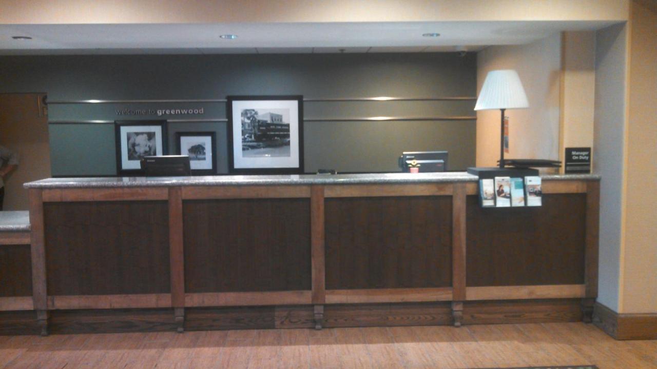 Hampton Inn Greenwood Dış mekan fotoğraf